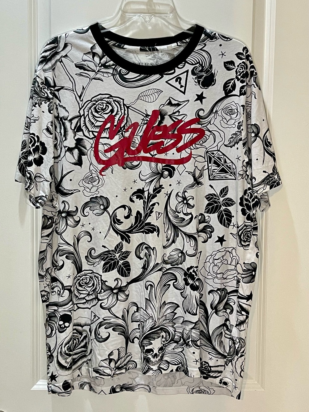 GUESS LA Short-Sleeve Tee with Black Tattoo Style Graphic & Red Logo XL